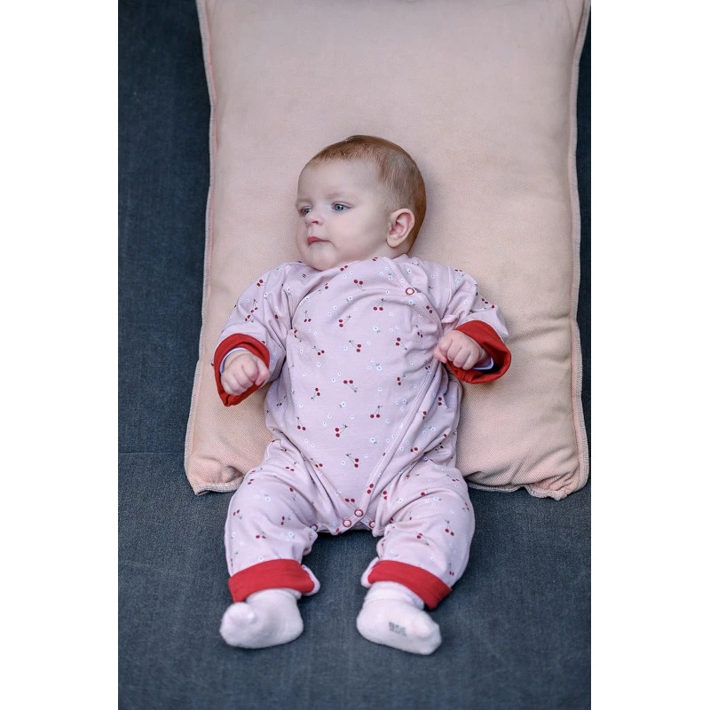 Combinaison Forme Kimono 1m BB&CO Cerise 2 Combinaison Forme Kimono 1m BB&CO Cerise – Image 2